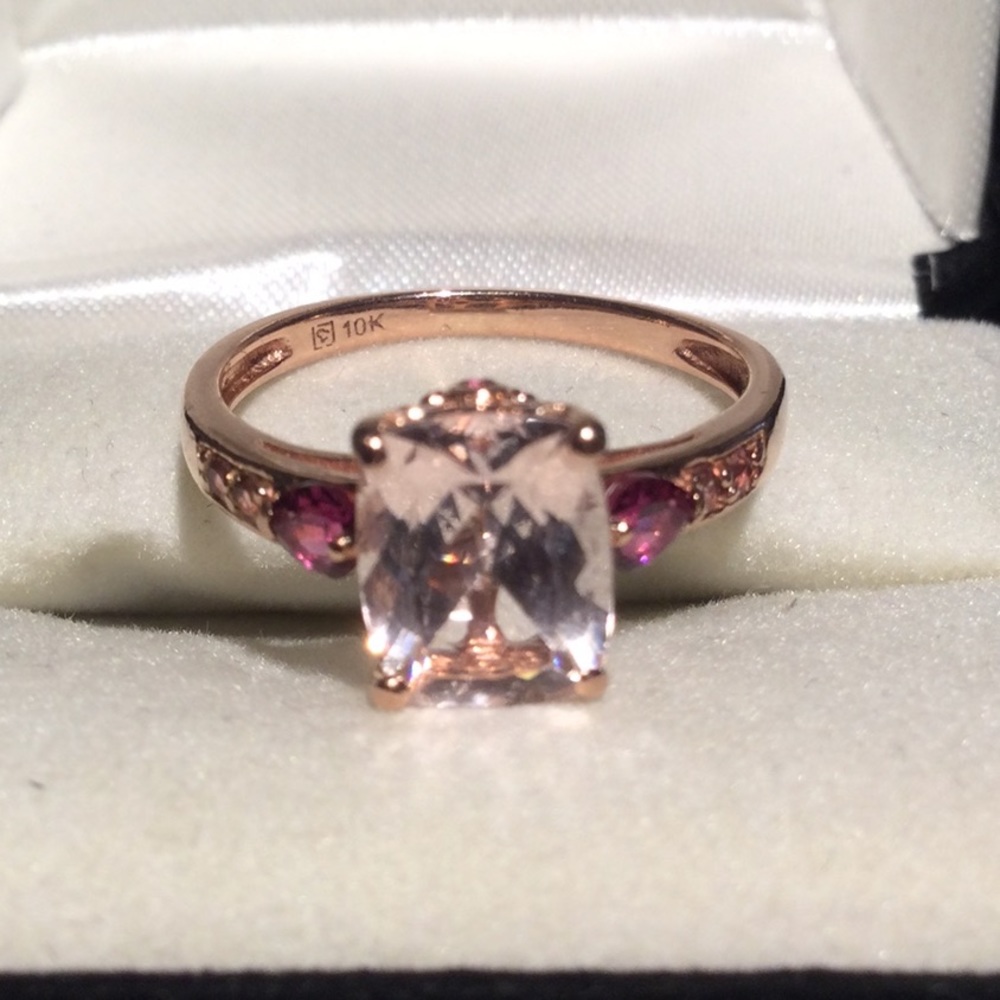 10 K ROSE GOLD PINK SAPPHIRE RING - Picture 2 of 8